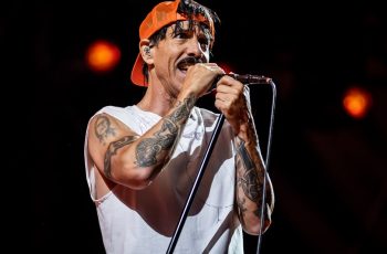 52 ezer ember tombolt a Red Hot Chili Peppers-koncerten a Puskás Arénában