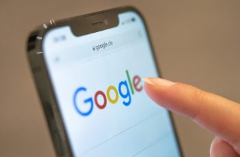 A Google ledöntheti az iPhone-ok és az androidos mobilok közti falat