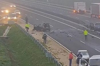 Forgalommal szemben hajtott fel az M4-esre egy autó, súlyos balesetet okozott