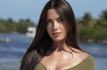 Nem kell optikusnak lenni, hogy lásd: Georgina tekintete mindent visz